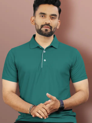 Men Solid Polo Neck T-Shirt